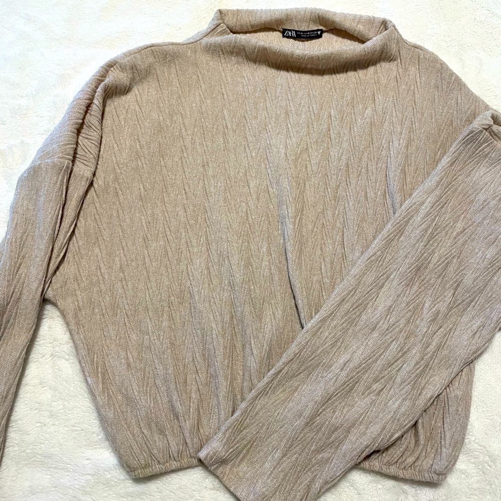 Zara beige sweater